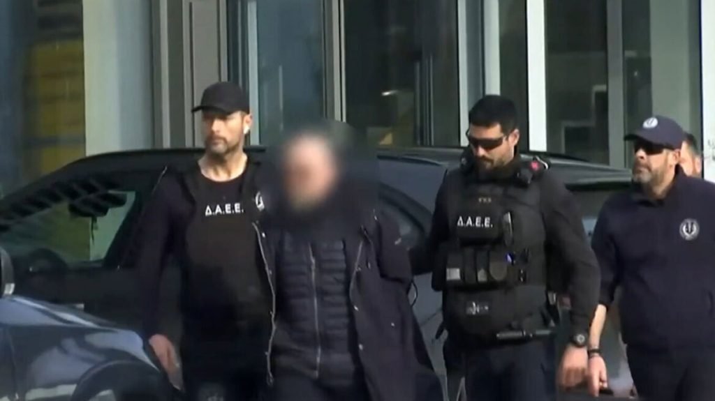 Ο ιδιοκτήτης της «ΒΙΟΛΑΝΤΑ» οδηγείται στη φυλακή