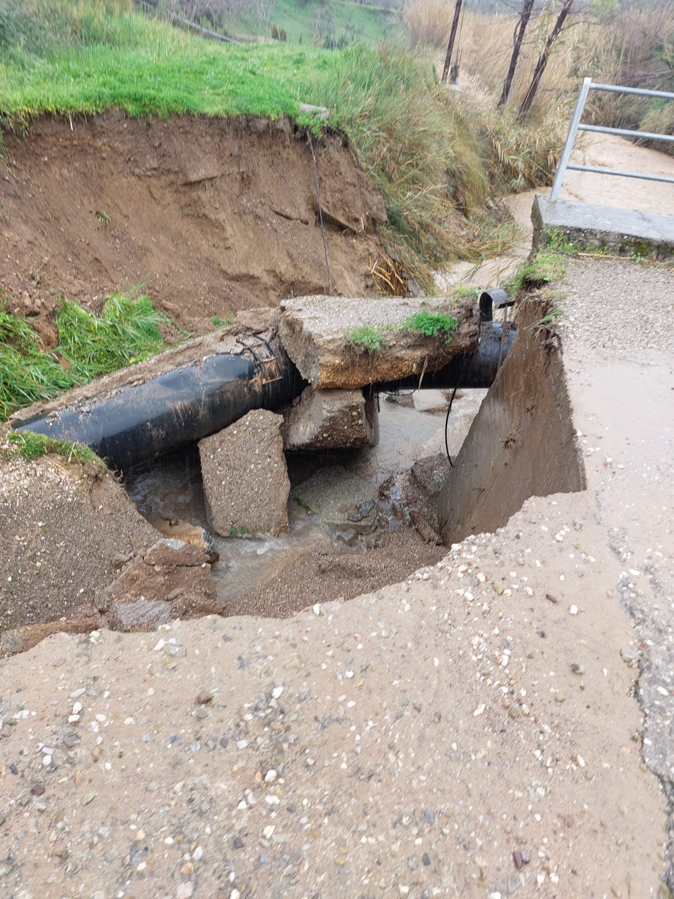 Έκτακτη διακοπή υδροδότησης στην Ηλεία λόγω σοβαρής βλάβης στον αγωγό Ερυμάνθου ΦΩΤΟ