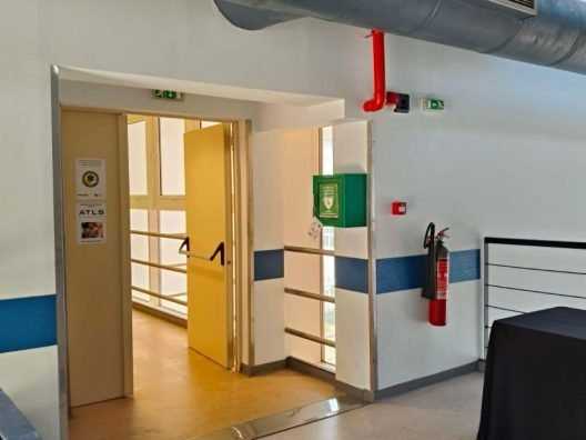 Πάτρα: Εγκατέστησε 14 απινιδωτές, για ασφάλεια, το Πανεπιστήμιο ΦΩΤΟ