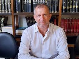 «Ο σεβασμός στην ανθρώπινη αξιοπρέπεια δεν είναι διαπραγματεύσιμος» 33 «Ο σεβασμός στην ανθρώπινη αξιοπρέπεια δεν είναι διαπραγματεύσιμος»