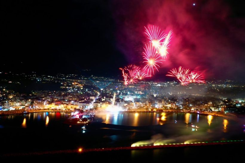 ΑΠΕΥΘΕΙΑΣ η Τελετή λήξης του Καρναβαλιού και η καύση του Βασιλιά Καρνάβαλου στην Πάτρα