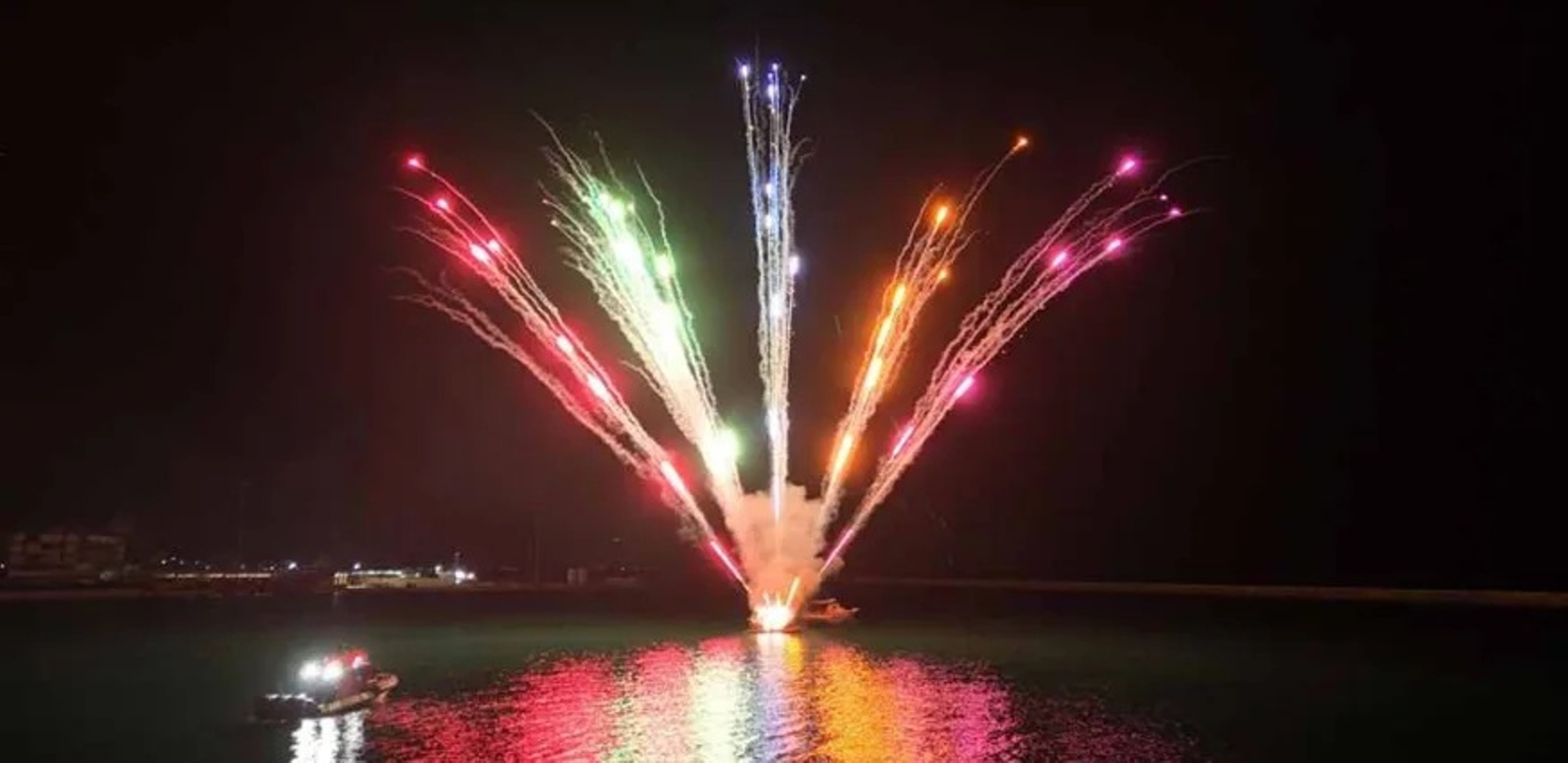 Τίτλοι τέλους για το Πατρινό Καρναβάλι με μια εντυπωσιακή τελετή λήξης ΦΩΤΟ – ΒΙΝΤΕΟ