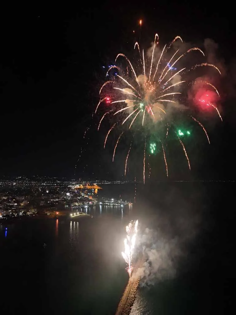 Τίτλοι τέλους για το Πατρινό Καρναβάλι με μια εντυπωσιακή τελετή λήξης ΦΩΤΟ - ΒΙΝΤΕΟ