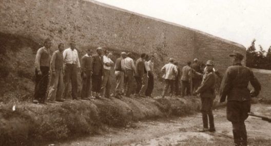 Καισαριανή: Στα χέρια του ελληνικού κράτους οι φωτογραφίες από την εκτέλεση