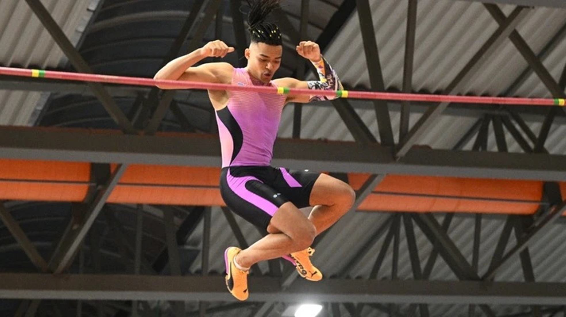 «Ιπτάμενος» Καραλής με τη 2η καλύτερη επίδοση όλων των εποχών στο άλμα επί κοντώ