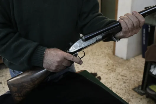 Κάτω Αχαΐα: Συνελήφθη για ηχορύπανση, βρήκαν αδήλωτη καραμπίνα! 26 Κάτω Αχαΐα: Συνελήφθη για ηχορύπανση, βρήκαν αδήλωτη καραμπίνα!