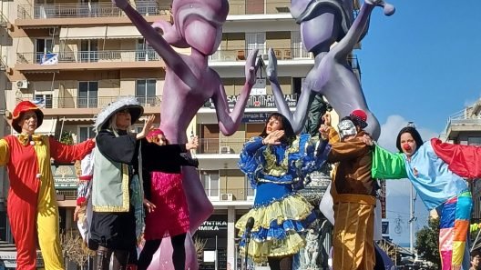 «Θεατροκαρναβαλοξεφαντώματα» από την Πολυφωνική ΦΩΤΟ