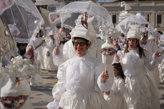 Πατρινό Καρναβάλι 2026: Αφησε εποχή η Μεγάλη Παρέλαση, χιλιάδες καρναβαλιστές μετέφεραν το κέφι ΦΩΤΟ - ΒΙΝΤΕΟ