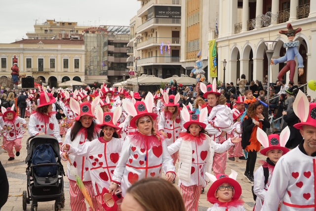 Πάτρα - Καρναβάλι των Μικρών 2026: Χιλιάδες παιδιά πλημμύρισαν την πόλη ΦΩΤΟΡΕΠΟΡΤΑΖ - ΒΙΝΤΕΟ