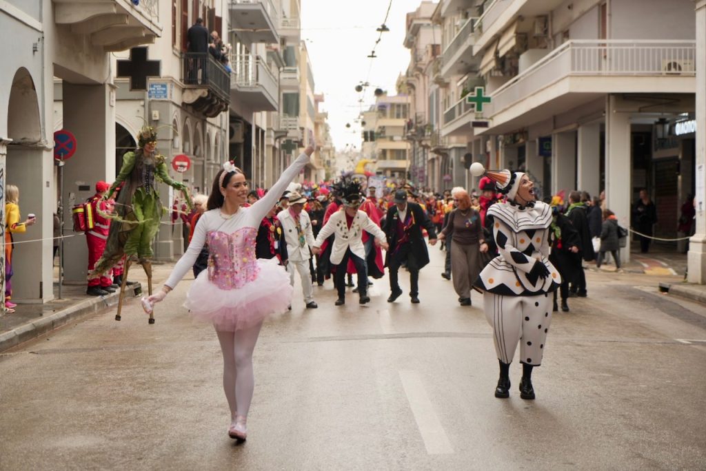 Πάτρα - Καρναβάλι των Μικρών 2026: Χιλιάδες παιδιά πλημμύρισαν την πόλη ΦΩΤΟΡΕΠΟΡΤΑΖ - ΒΙΝΤΕΟ