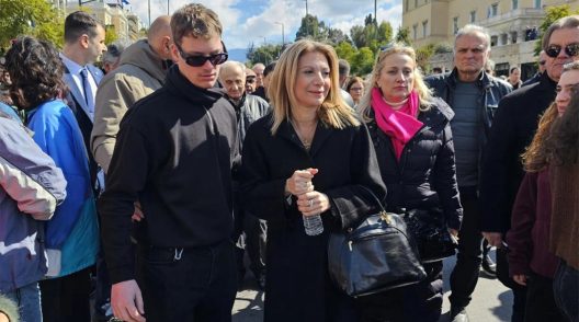 H Μαρία Καρυστιανού στη συγκέντρωση του Συντάγματος