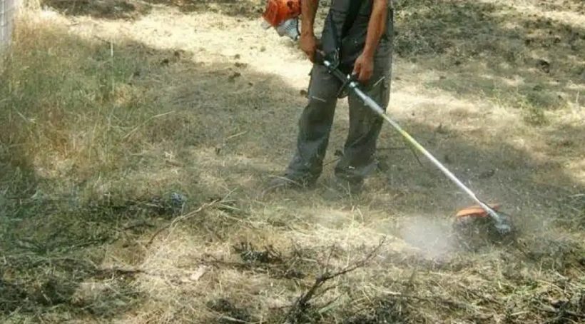 Αυστηρά πρόστιμα για ακαθάριστα οικόπεδα