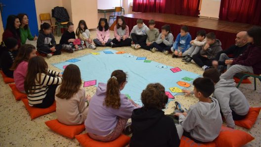 Mαθητές του 26ο Δημοτικού Πάτρας, στην Κοινο_Τοπία, με τον συγγραφέα Κ. Κυριακόπουλο