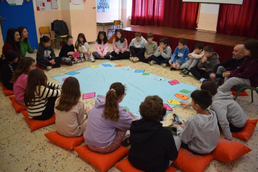 Mαθητές του 26ο Δημοτικού Πάτρας, στην Κοινο_Τοπία, με τον συγγραφέα Κ. Κυριακόπουλο