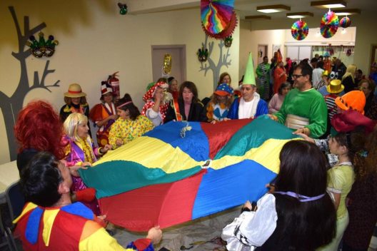 Κέφι και χορός στο αποκριάτικο πάρτι για τα παιδιά της «Μέριμνας» ΦΩΤΟ