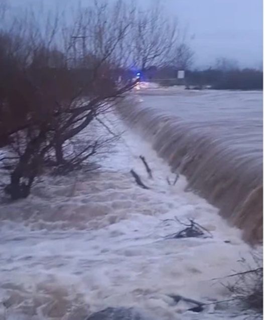 Παράσυρση οδηγού από χείμαρρο στην Κομοτηνή, βρέθηκε το ΙΧ ΒΙΝΤΕΟ