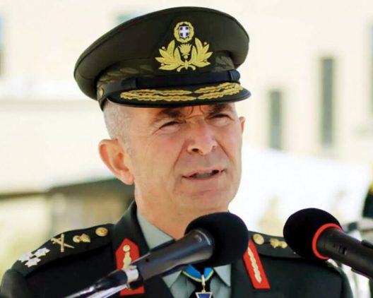 Πάτρα: Αιφνιδιαστική επίσκεψη του Αρχηγού ΓΕΣ στο ΚΕΤΧ