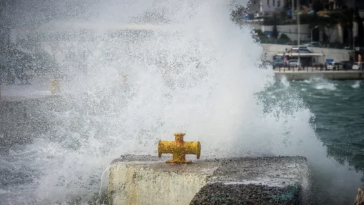 Πάτρα: Ο καθηγητής του Πανεπιστημίου Αθ. Αργυρίου για τα έντονα καιρικά φαινόμενα, τους καύσωνες, τους ανέμους και τους ανεμοστρόβιλοι