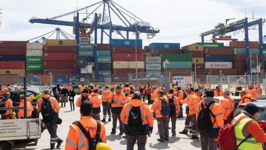Οι λιμενεργάτες απεργούν στις 6 Φεβρουαρίου