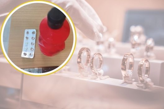 Πώς έγινε η ληστεία με υδροχλωρικό οξύ σε υπάλληλο κοσμηματοπωλείου