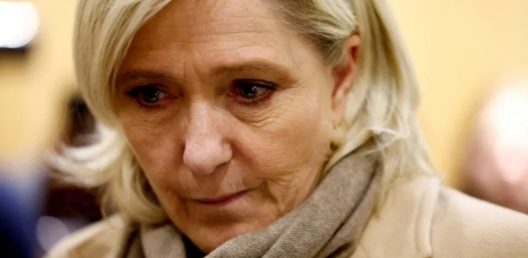 Γαλλία: Πιο κοντά στον πολιτικό αποκλεισμό η Μαρίν Λεπέν