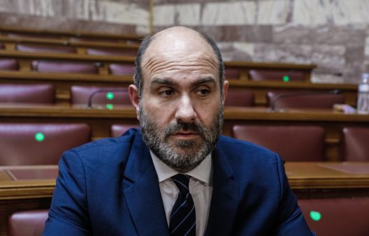Ομόφωνη πρόταση για άρση ασυλίας του βουλευτή της ΝΔ Δημήτρη Μαρκόπουλου από τη Βουλή