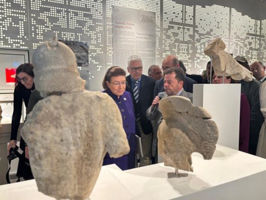 Αίγιο: Σπουδαίο άγαλμα του Ερμή ζητείται να «επαναπατριστεί» στο Μουσείο ΦΩΤΟ