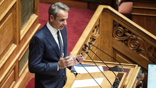 Βουλή - Μητσοτάκης: Ψέμα ότι η Ελλάδα έχει το πιο ακριβό ρεύμα στην ΕΕ