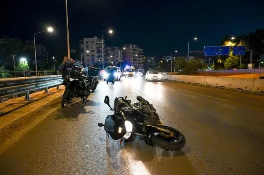 Πέραμα: Τροχαίο δυστύχημα με νεαρό νεκρό από σύγκρουση μηχανών