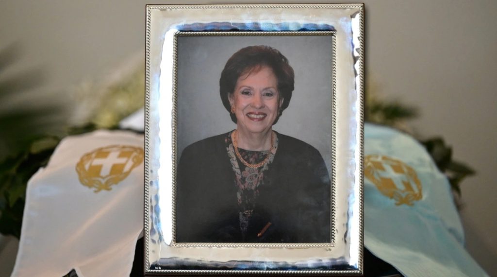 Κηδεύεται η Αννα Ψαρούδα - Μπενάκη ΒΙΝΤΕΟ