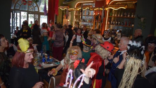 Τσικνοπέμπτη η Κοινο_Τοπία με το δρώμενο «Άρχισαν τα όργανα»