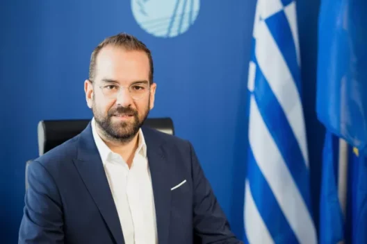 «Ανοίγει ένα νέο, ουσιαστικό κεφάλαιο για τον τόπο μας, με το Αεροδρόμιο» 27 «Ανοίγει ένα νέο, ουσιαστικό κεφάλαιο για τον τόπο μας, με το Αεροδρόμιο»