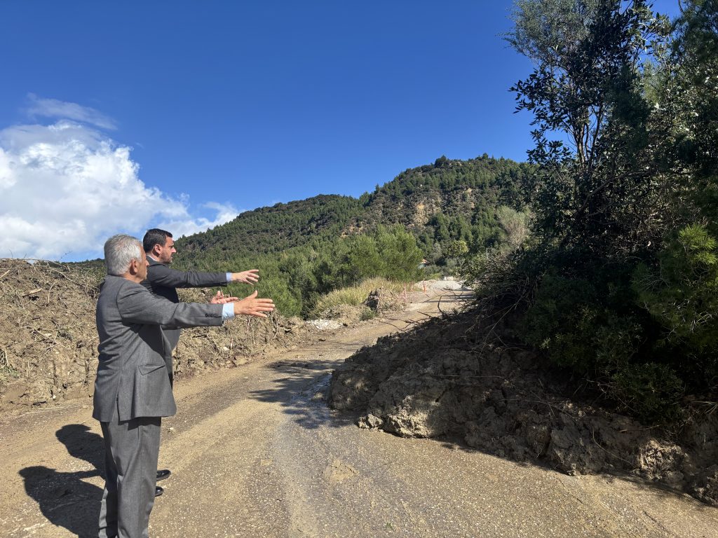 Ηλεία: Αυτοψία Νικολακόπουλου στις πληγείσες περιοχές ΦΩΤΟ 25 Ηλεία: Αυτοψία Νικολακόπουλου στις πληγείσες περιοχές ΦΩΤΟ