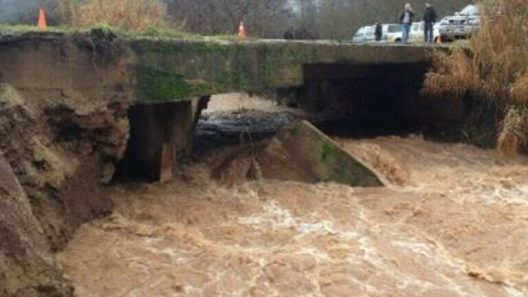 Αιγιάλεια: Κινδύνεψαν δύο παραλίες λόγω νεροποντής, Ζεληλίδης στο Patrapress.gr