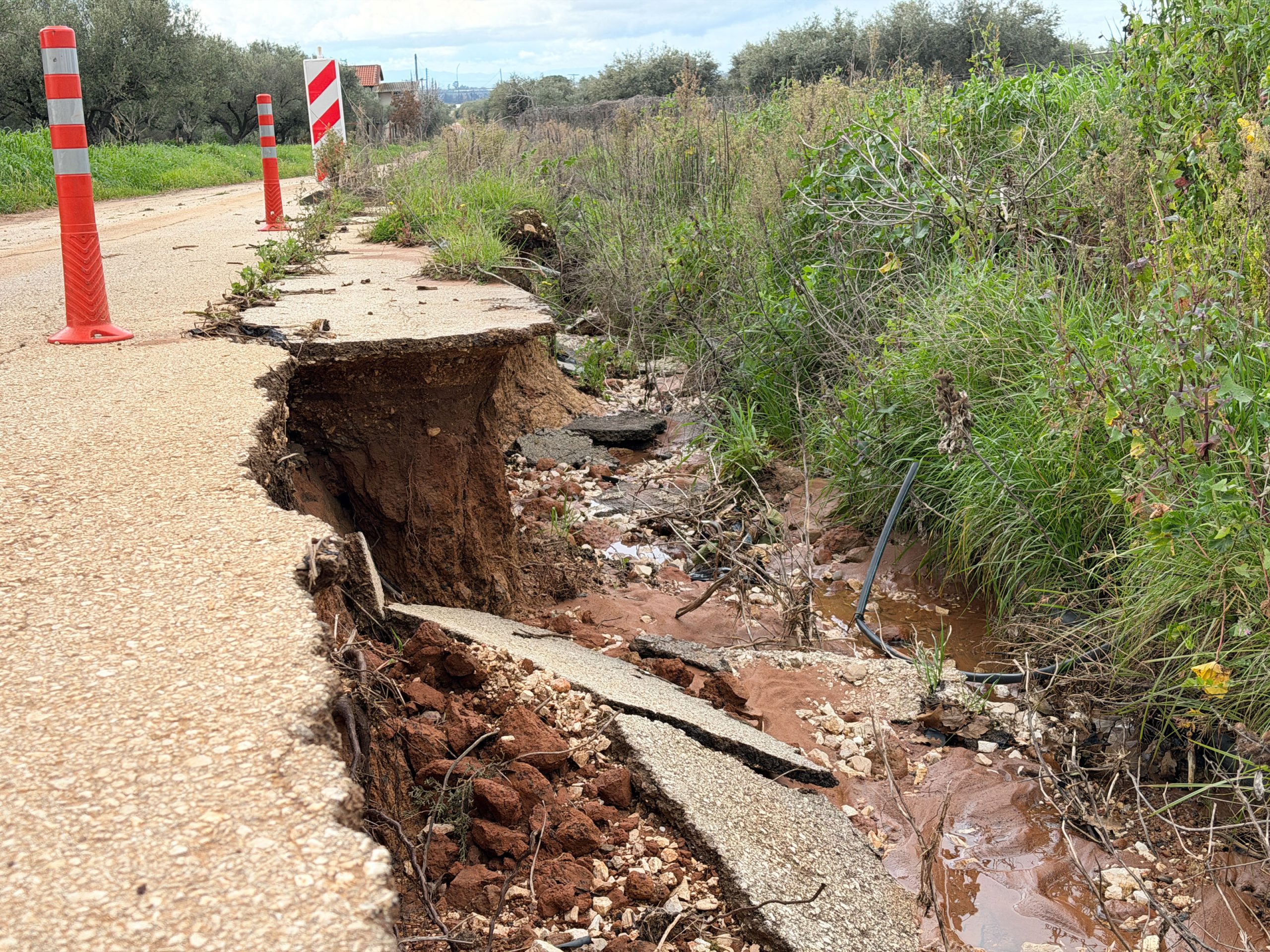 Δυτική Αχαΐα: Άθλια η κατάσταση του οδικού δικτύου - Αλεξόπουλος σε Δήμα ΦΩΤΟ