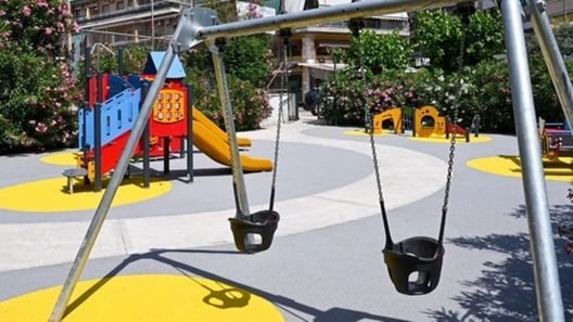 Περιστέρι: Επιθέσεις άνδρα σε γυναίκες με παιδιά σε παιδική χαρά!