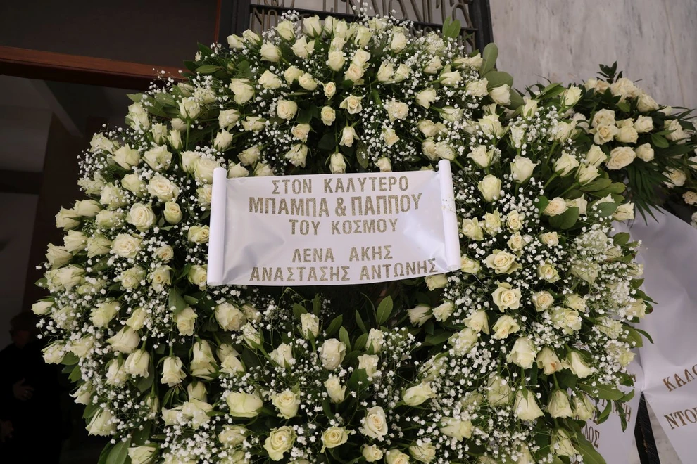 Συγκινεί ο επικήδειος της Λένας Παπαληγούρα για τον πατέρα της ΦΩΤΟ
