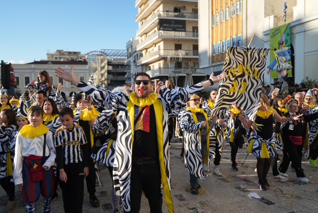 Μεγάλη Παρέλαση Πατρινού Καρναβαλιού 2026: Τα έδωσαν «όλα» τα πληρώματα ΦΩΤΟ 25 Μεγάλη Παρέλαση Πατρινού Καρναβαλιού 2026: Τα έδωσαν «όλα» τα πληρώματα ΦΩΤΟ