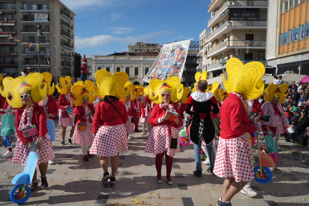 Μεγάλη Παρέλαση Πατρινού Καρναβαλιού 2026: Τα έδωσαν «όλα» τα πληρώματα ΦΩΤΟ 53 Μεγάλη Παρέλαση Πατρινού Καρναβαλιού 2026: Τα έδωσαν «όλα» τα πληρώματα ΦΩΤΟ