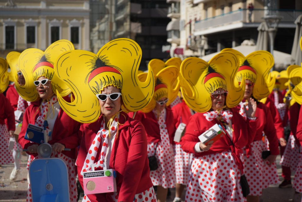 Μεγάλη Παρέλαση Πατρινού Καρναβαλιού 2026: Τα έδωσαν «όλα» τα πληρώματα ΦΩΤΟ 54 Μεγάλη Παρέλαση Πατρινού Καρναβαλιού 2026: Τα έδωσαν «όλα» τα πληρώματα ΦΩΤΟ