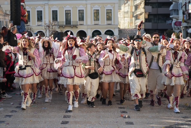 Μεγάλη Παρέλαση Πατρινού Καρναβαλιού 2026: Τα έδωσαν «όλα» τα πληρώματα ΦΩΤΟ 69 Μεγάλη Παρέλαση Πατρινού Καρναβαλιού 2026: Τα έδωσαν «όλα» τα πληρώματα ΦΩΤΟ