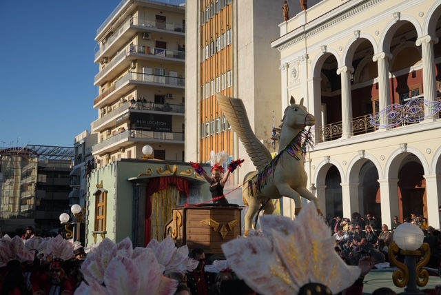 Μεγάλη Παρέλαση Πατρινού Καρναβαλιού 2026: Τα έδωσαν «όλα» τα πληρώματα ΦΩΤΟ 71 Μεγάλη Παρέλαση Πατρινού Καρναβαλιού 2026: Τα έδωσαν «όλα» τα πληρώματα ΦΩΤΟ