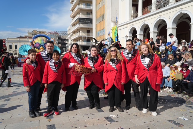 Πατρινό Καρναβάλι 2026: Αφησε εποχή η Μεγάλη Παρέλαση, χιλιάδες καρναβαλιστές μετέφεραν το κέφι ΦΩΤΟ - ΒΙΝΤΕΟ