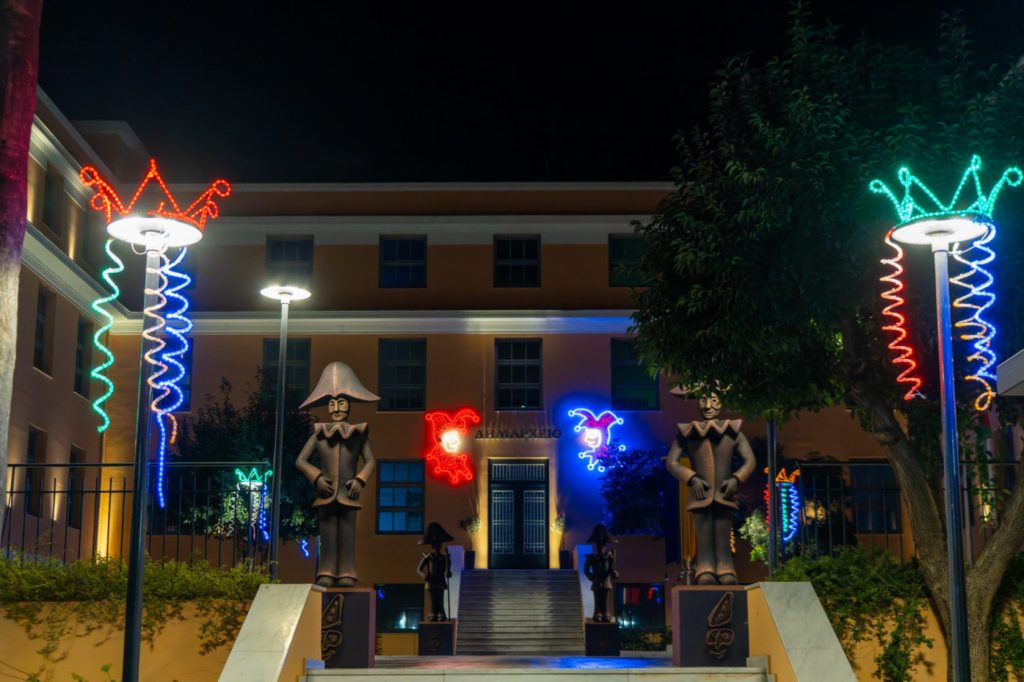 Η Καρναβαλική Πάτρα τη...νύχτα ΦΩΤΟ 25 Η Καρναβαλική Πάτρα τη...νύχτα ΦΩΤΟ