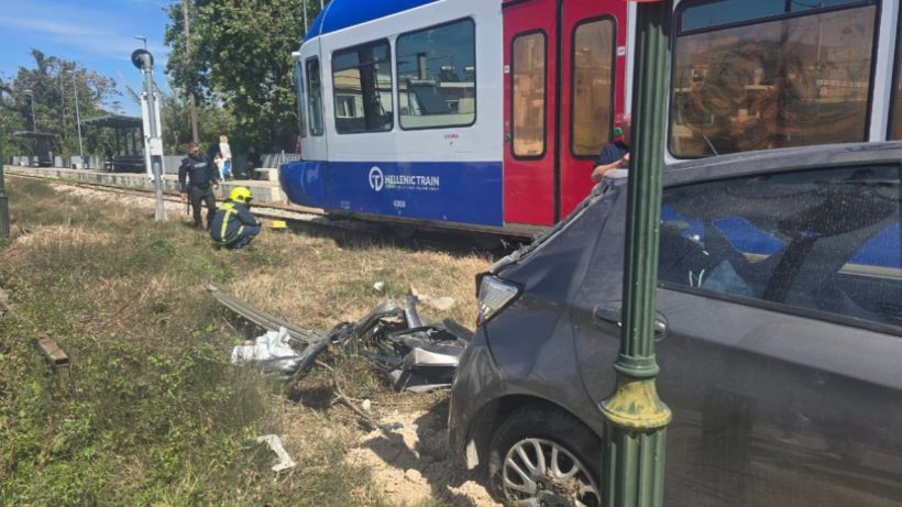 Πάτρα: Σύγκρουση αυτοκινήτου με αμαξοστοιχία του Προαστιακού ΦΩΤΟ