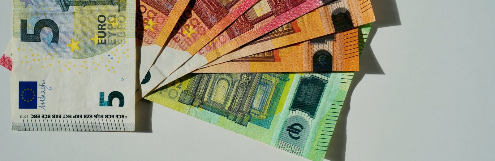 Φορολοταρία Απριλίου: Έγινε η κλήρωση - Δείτε αν κερδίσατε 50.000 ευρώ