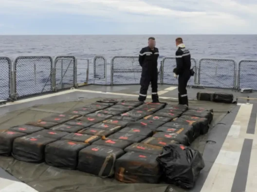 Πολυνησία: Το πολεμικό ναυτικό κατάσχεσε 4,2 τόνους κοκαΐνης