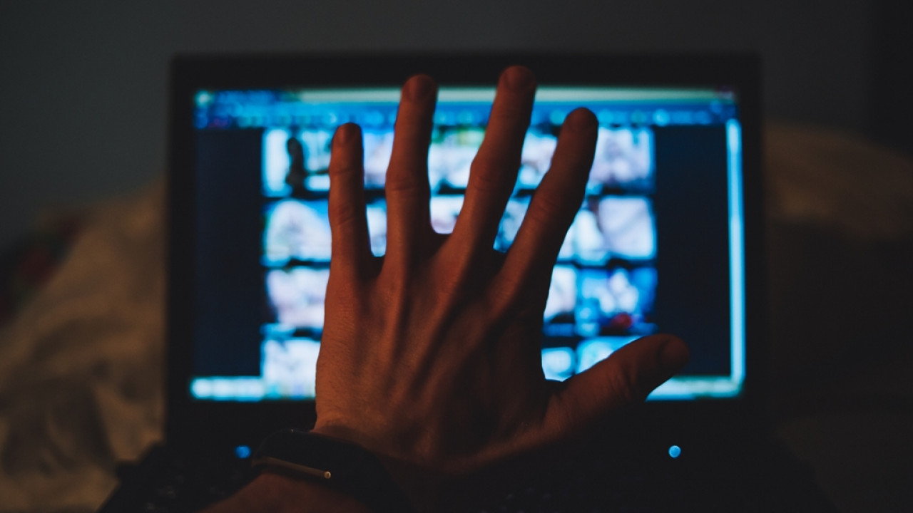 Ηλεία: Δικογραφία σε βάρος 17χρονου για revenge porn σε ανήλικη