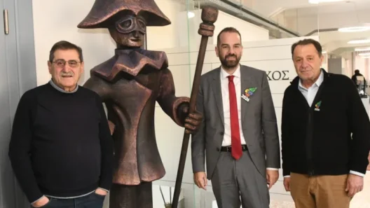 Πάτρα: Υπογράφηκε προγραμματική σύμβαση Δήμου - Περιφέρειας για το Καρναβάλι 2026