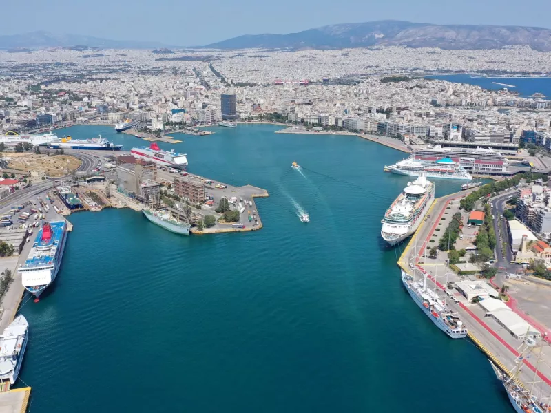 Πειραιάς: Ακυβέρνητο Κρουαζιερόπλοιο με 2.000 επιβάτες στο λιμάνι